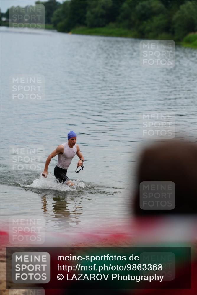 21.06.2026 - 29. Vierlanden-Triathlon LAZAROV Photography http://msf.ph/oto/9863368 21.06.2026 10:57:05 Schwimmen 726 meine-sportfotos.de