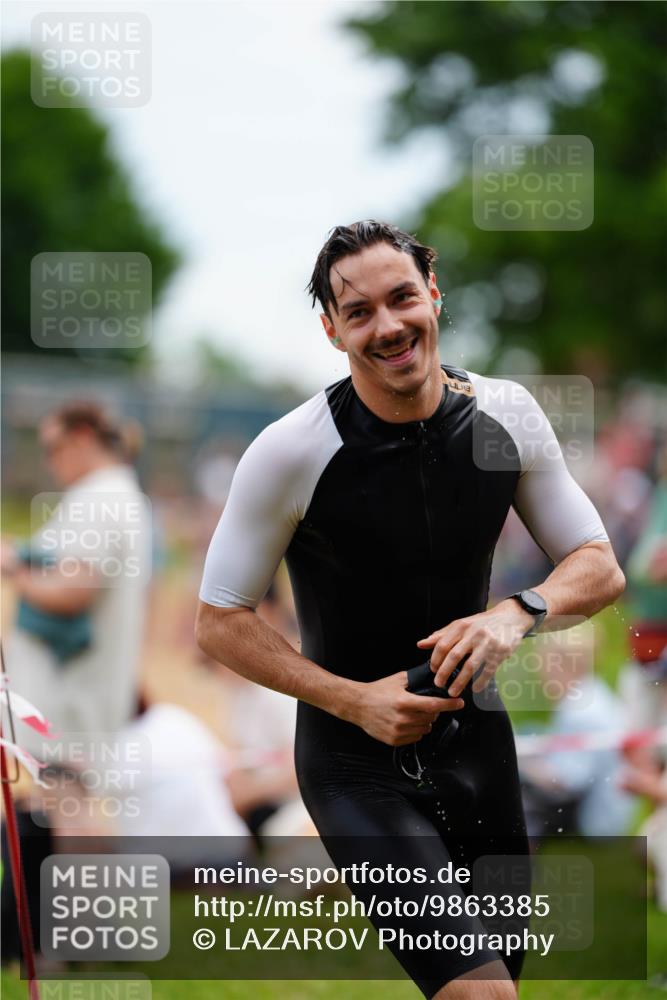 21.06.2026 - 29. Vierlanden-Triathlon LAZAROV Photography http://msf.ph/oto/9863385 21.06.2026 10:57:20 Schwimmen 701, 726, 740 meine-sportfotos.de