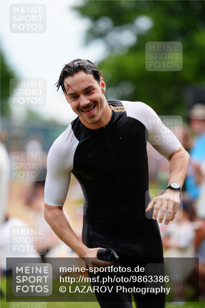 21.06.2026 - 29. Vierlanden-Triathlon LAZAROV Photography http://msf.ph/oto/9863386 21.06.2026 10:57:20 Schwimmen 701, 726, 740 meine-sportfotos.de