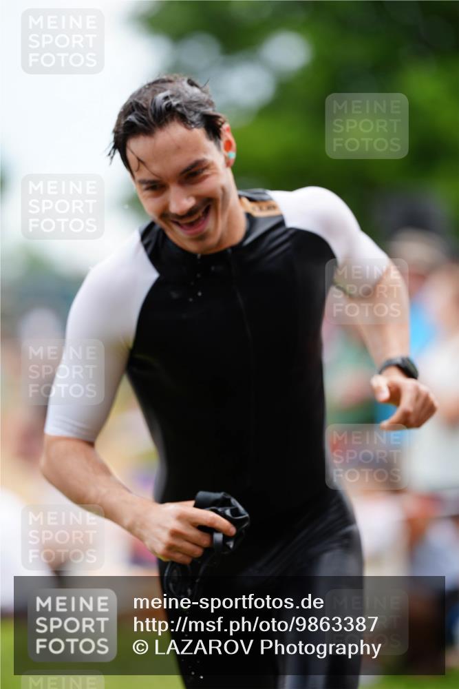 21.06.2026 - 29. Vierlanden-Triathlon LAZAROV Photography http://msf.ph/oto/9863387 21.06.2026 10:57:20 Schwimmen 701, 726, 740 meine-sportfotos.de