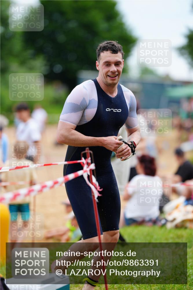 21.06.2026 - 29. Vierlanden-Triathlon LAZAROV Photography http://msf.ph/oto/9863391 21.06.2026 10:57:37 Schwimmen 634 meine-sportfotos.de