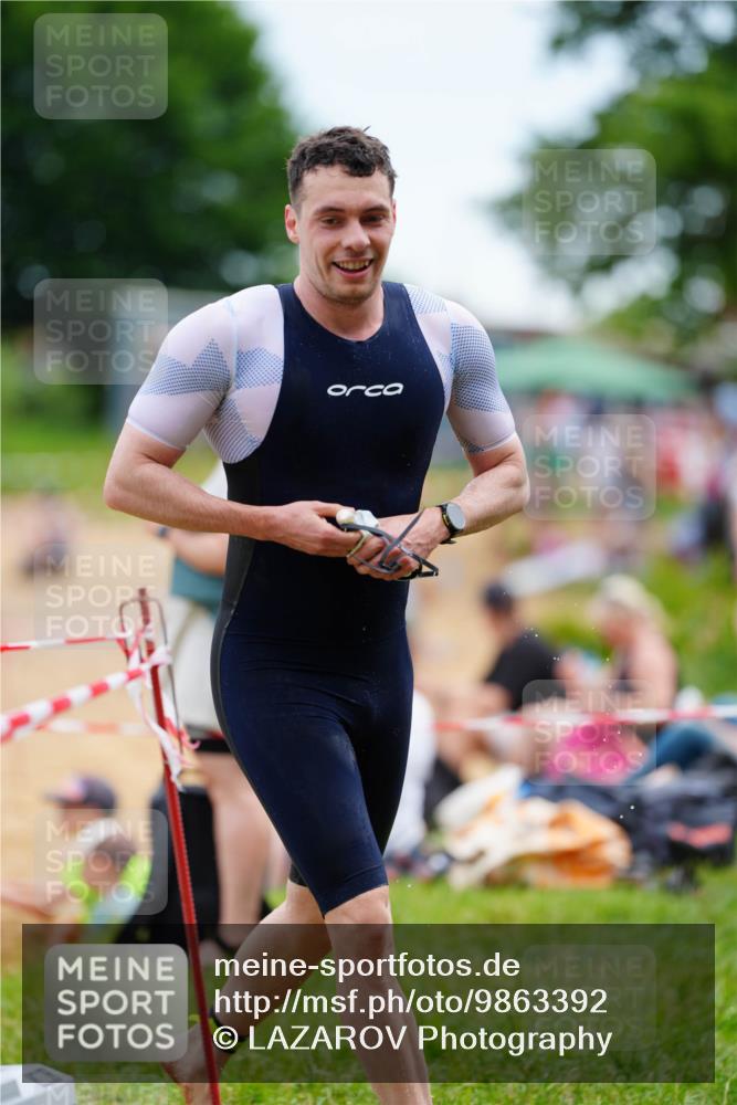 21.06.2026 - 29. Vierlanden-Triathlon LAZAROV Photography http://msf.ph/oto/9863392 21.06.2026 10:57:37 Schwimmen 634 meine-sportfotos.de