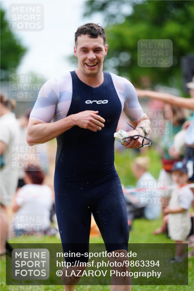 21.06.2026 - 29. Vierlanden-Triathlon LAZAROV Photography http://msf.ph/oto/9863394 21.06.2026 10:57:38 Schwimmen 634 meine-sportfotos.de
