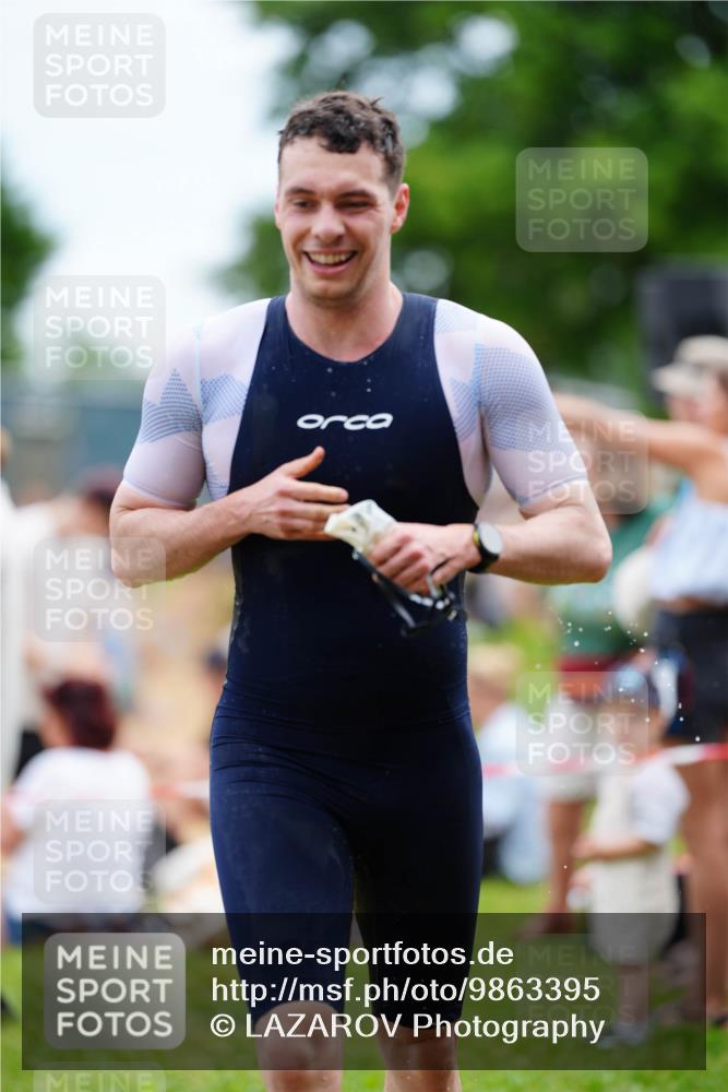 21.06.2026 - 29. Vierlanden-Triathlon LAZAROV Photography http://msf.ph/oto/9863395 21.06.2026 10:57:38 Schwimmen 634 meine-sportfotos.de