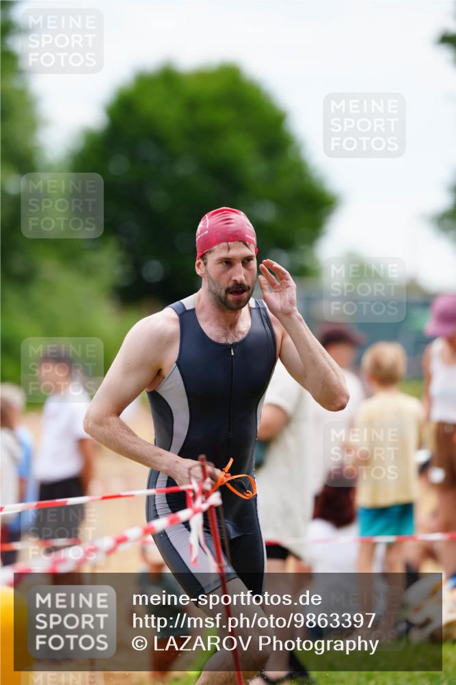 21.06.2026 - 29. Vierlanden-Triathlon LAZAROV Photography http://msf.ph/oto/9863397 21.06.2026 10:58:00 Schwimmen 640, 650, 666, 689 meine-sportfotos.de