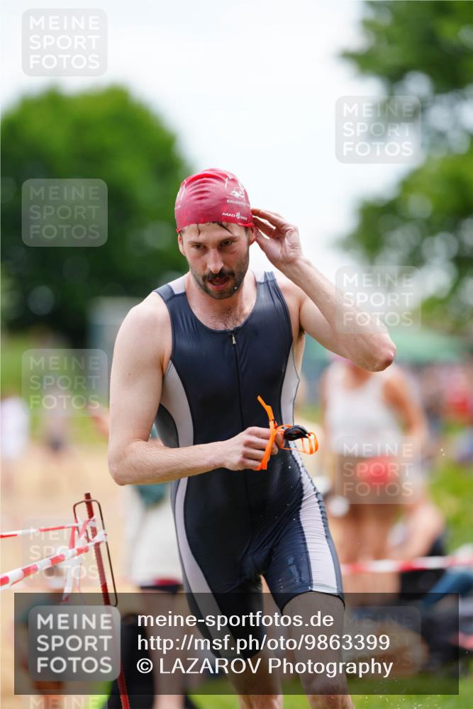 21.06.2026 - 29. Vierlanden-Triathlon LAZAROV Photography http://msf.ph/oto/9863399 21.06.2026 10:58:00 Schwimmen 640, 650, 666, 689 meine-sportfotos.de