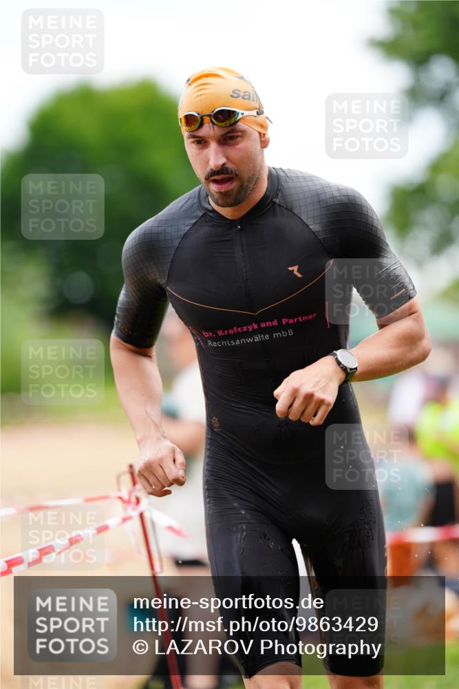 21.06.2026 - 29. Vierlanden-Triathlon LAZAROV Photography http://msf.ph/oto/9863429 21.06.2026 10:58:30 Schwimmen 661, 665, 691 meine-sportfotos.de