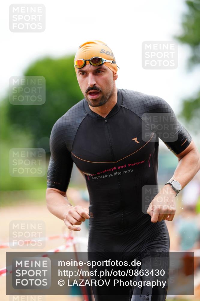 21.06.2026 - 29. Vierlanden-Triathlon LAZAROV Photography http://msf.ph/oto/9863430 21.06.2026 10:58:31 Schwimmen 661, 665, 691 meine-sportfotos.de