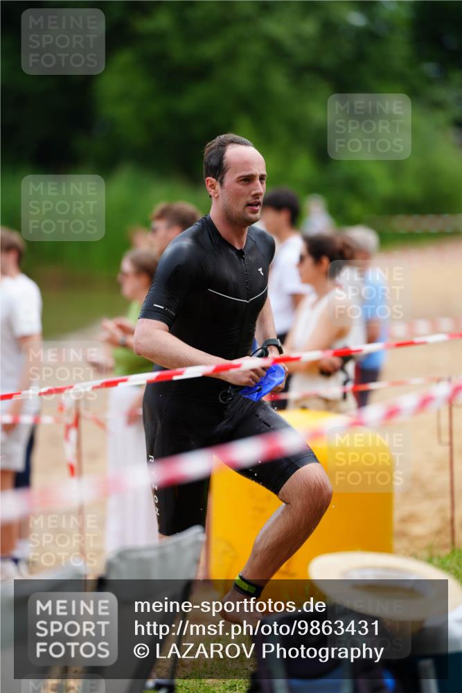 21.06.2026 - 29. Vierlanden-Triathlon LAZAROV Photography http://msf.ph/oto/9863431 21.06.2026 10:58:43 Schwimmen 630, 675, 699, 721, 745 meine-sportfotos.de