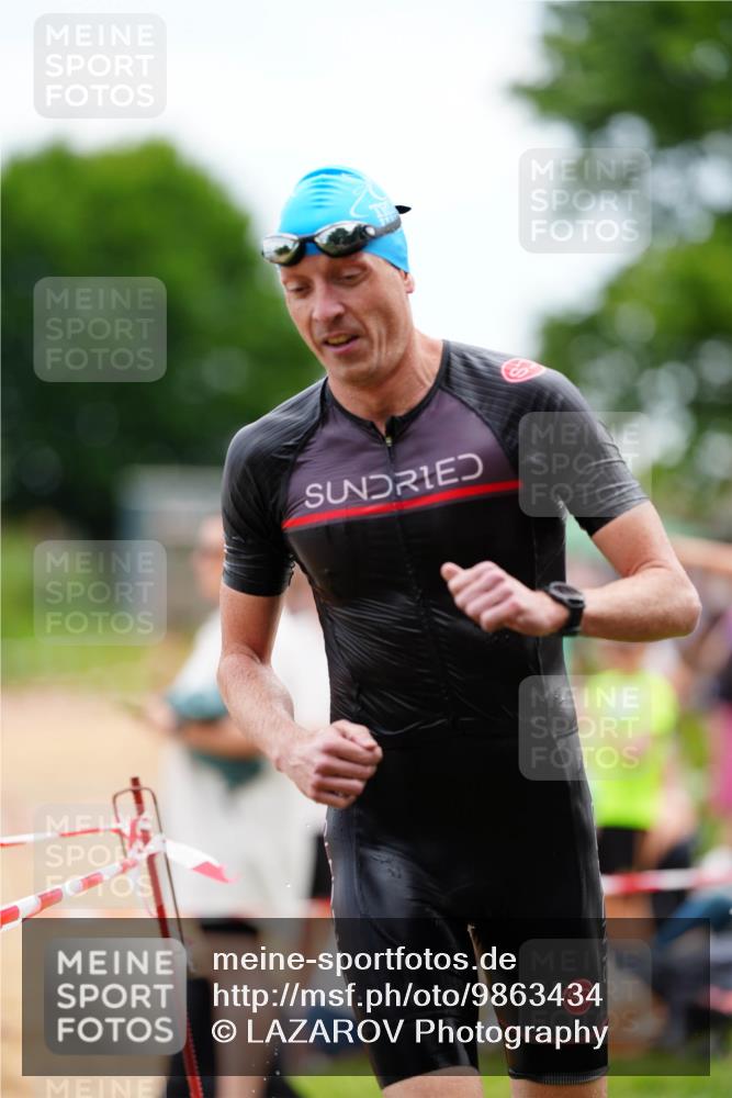 21.06.2026 - 29. Vierlanden-Triathlon LAZAROV Photography http://msf.ph/oto/9863434 21.06.2026 10:58:47 Schwimmen 630, 675, 681, 699, 721, 745 meine-sportfotos.de