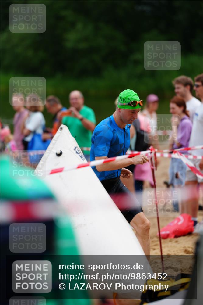 21.06.2026 - 29. Vierlanden-Triathlon LAZAROV Photography http://msf.ph/oto/9863452 21.06.2026 10:59:02 Schwimmen 647, 653, 681 meine-sportfotos.de