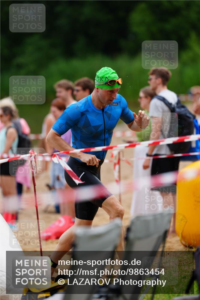 21.06.2026 - 29. Vierlanden-Triathlon LAZAROV Photography http://msf.ph/oto/9863454 21.06.2026 10:59:02 Schwimmen 647, 653, 681 meine-sportfotos.de