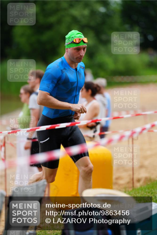 21.06.2026 - 29. Vierlanden-Triathlon LAZAROV Photography http://msf.ph/oto/9863456 21.06.2026 10:59:03 Schwimmen 647, 653 meine-sportfotos.de