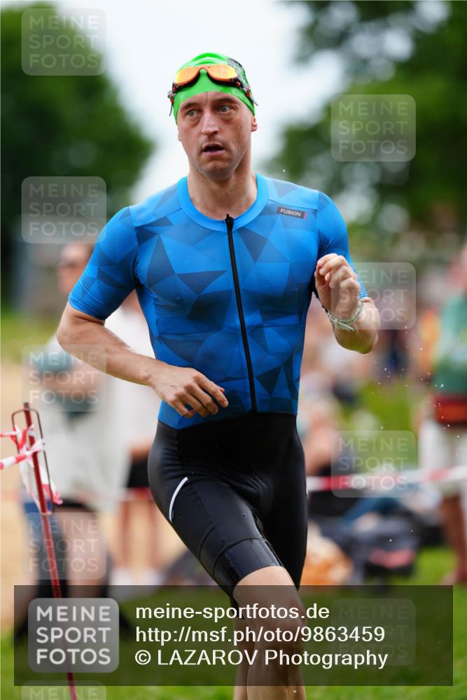 21.06.2026 - 29. Vierlanden-Triathlon LAZAROV Photography http://msf.ph/oto/9863459 21.06.2026 10:59:04 Schwimmen 647, 653 meine-sportfotos.de