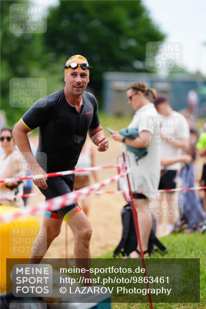 21.06.2026 - 29. Vierlanden-Triathlon LAZAROV Photography http://msf.ph/oto/9863461 21.06.2026 10:59:08 Schwimmen 647, 653 meine-sportfotos.de