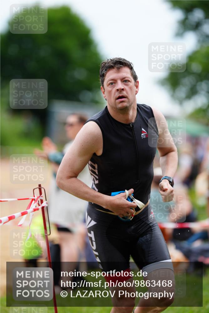 21.06.2026 - 29. Vierlanden-Triathlon LAZAROV Photography http://msf.ph/oto/9863468 21.06.2026 10:59:39 Schwimmen 682 meine-sportfotos.de