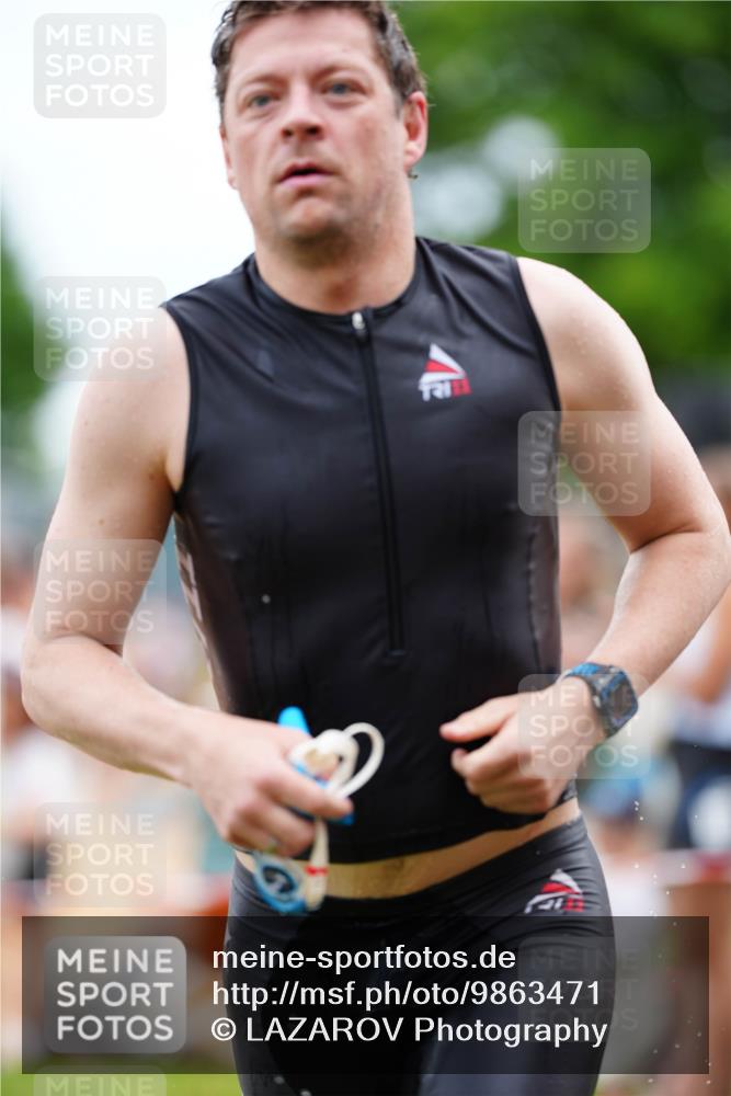 21.06.2026 - 29. Vierlanden-Triathlon LAZAROV Photography http://msf.ph/oto/9863471 21.06.2026 10:59:40 Schwimmen 682 meine-sportfotos.de