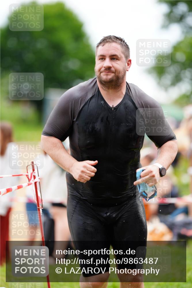 21.06.2026 - 29. Vierlanden-Triathlon LAZAROV Photography http://msf.ph/oto/9863487 21.06.2026 11:00:03 Schwimmen 724 meine-sportfotos.de
