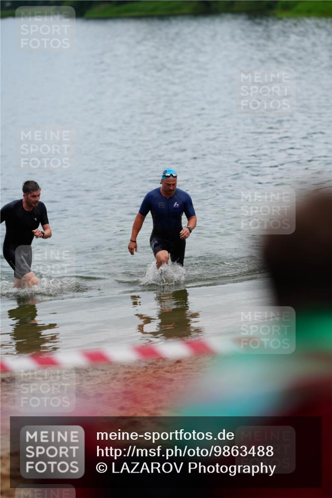 21.06.2026 - 29. Vierlanden-Triathlon LAZAROV Photography http://msf.ph/oto/9863488 21.06.2026 11:00:26 Schwimmen 696 meine-sportfotos.de