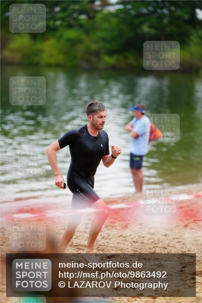 21.06.2026 - 29. Vierlanden-Triathlon LAZAROV Photography http://msf.ph/oto/9863492 21.06.2026 11:00:32 Schwimmen 696, 712 meine-sportfotos.de