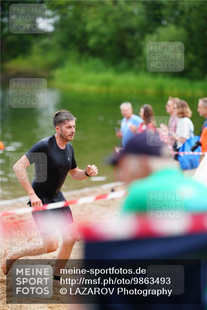 21.06.2026 - 29. Vierlanden-Triathlon LAZAROV Photography http://msf.ph/oto/9863493 21.06.2026 11:00:33 Schwimmen 696, 712, 746 meine-sportfotos.de