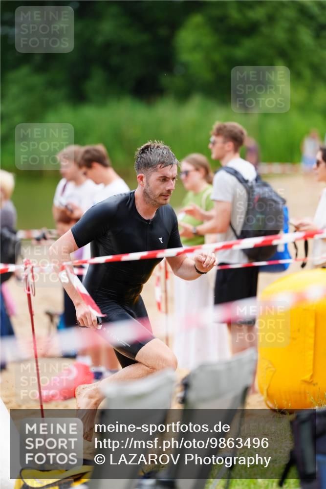 21.06.2026 - 29. Vierlanden-Triathlon LAZAROV Photography http://msf.ph/oto/9863496 21.06.2026 11:00:34 Schwimmen 696, 712, 746 meine-sportfotos.de
