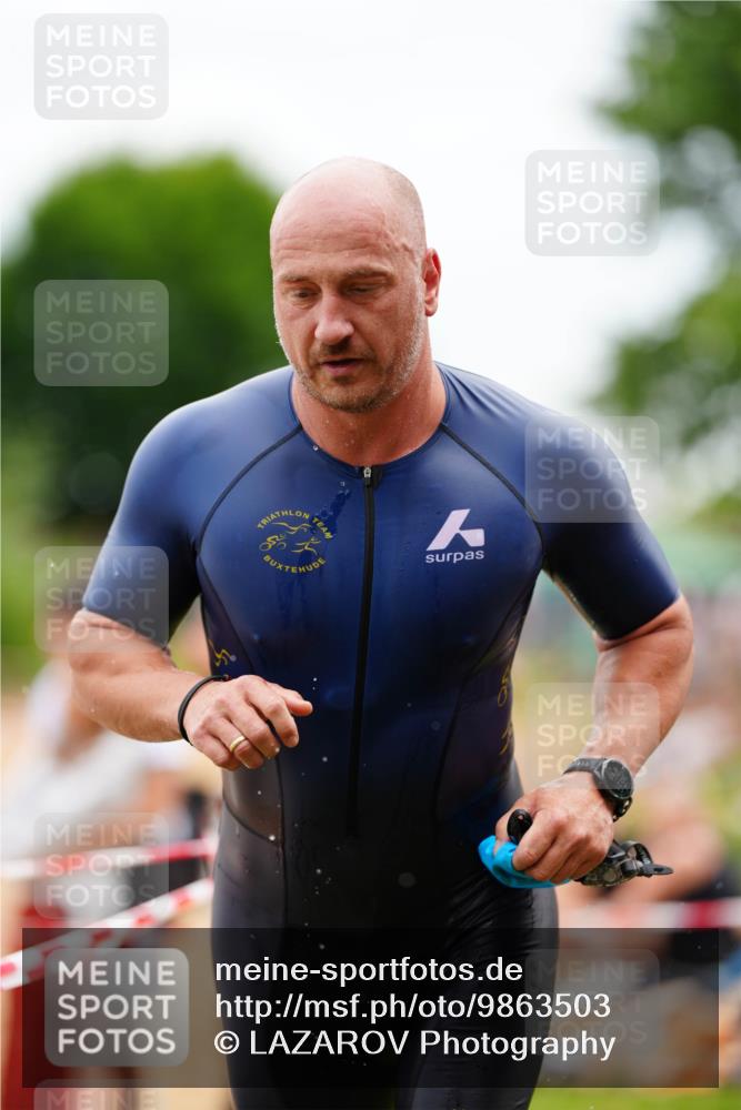 21.06.2026 - 29. Vierlanden-Triathlon LAZAROV Photography http://msf.ph/oto/9863503 21.06.2026 11:00:40 Schwimmen 696, 712, 746 meine-sportfotos.de