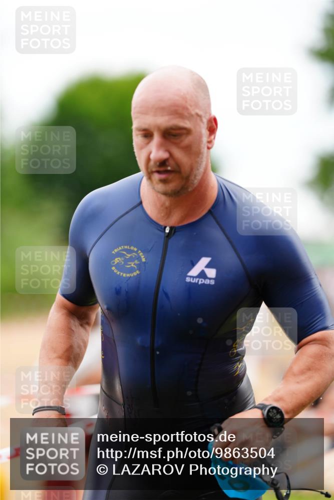21.06.2026 - 29. Vierlanden-Triathlon LAZAROV Photography http://msf.ph/oto/9863504 21.06.2026 11:00:40 Schwimmen 696, 712, 746 meine-sportfotos.de