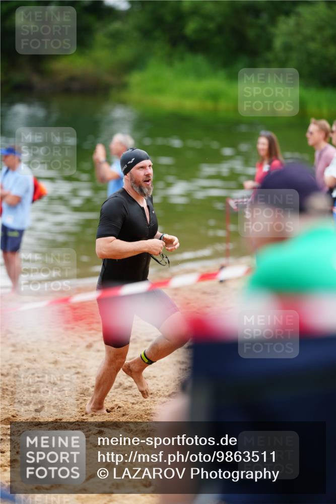 21.06.2026 - 29. Vierlanden-Triathlon LAZAROV Photography http://msf.ph/oto/9863511 21.06.2026 11:01:03 Schwimmen 671 meine-sportfotos.de