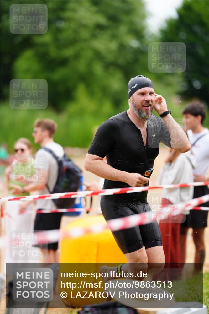 21.06.2026 - 29. Vierlanden-Triathlon LAZAROV Photography http://msf.ph/oto/9863513 21.06.2026 11:01:05 Schwimmen 671 meine-sportfotos.de