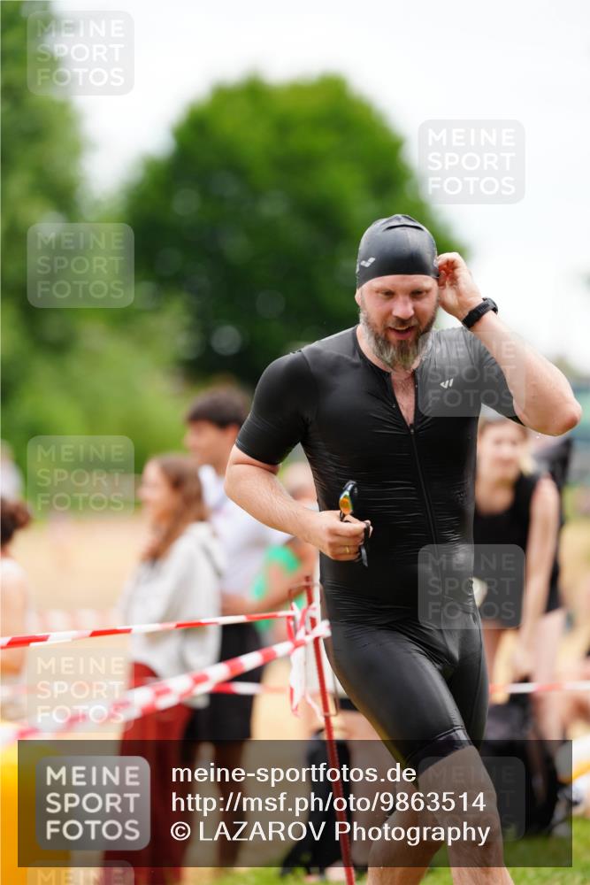 21.06.2026 - 29. Vierlanden-Triathlon LAZAROV Photography http://msf.ph/oto/9863514 21.06.2026 11:01:05 Schwimmen 671 meine-sportfotos.de