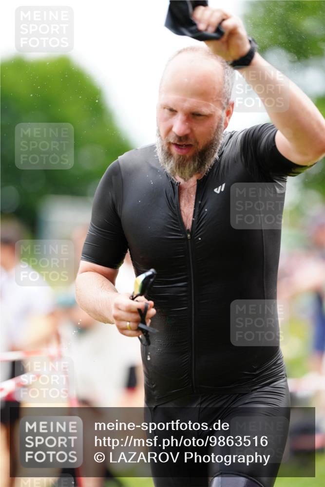 21.06.2026 - 29. Vierlanden-Triathlon LAZAROV Photography http://msf.ph/oto/9863516 21.06.2026 11:01:06 Schwimmen 671, 709 meine-sportfotos.de