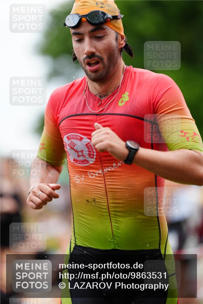 21.06.2026 - 29. Vierlanden-Triathlon LAZAROV Photography http://msf.ph/oto/9863531 21.06.2026 11:01:25 Schwimmen 656, 718 meine-sportfotos.de