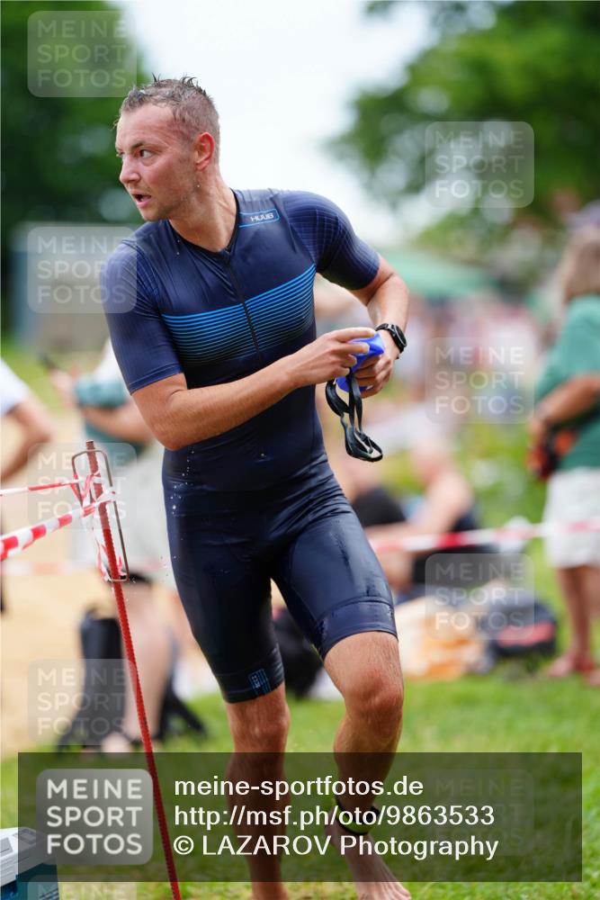 21.06.2026 - 29. Vierlanden-Triathlon LAZAROV Photography http://msf.ph/oto/9863533 21.06.2026 11:01:32 Schwimmen 718 meine-sportfotos.de