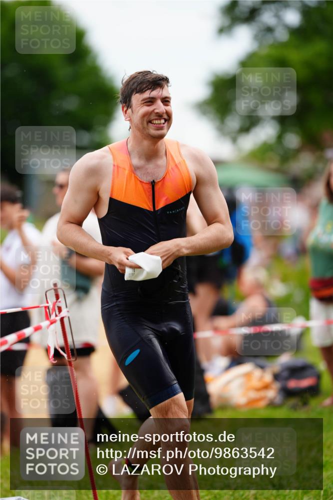 21.06.2026 - 29. Vierlanden-Triathlon LAZAROV Photography http://msf.ph/oto/9863542 21.06.2026 11:01:49 Schwimmen 641, 644, 673, 707 meine-sportfotos.de