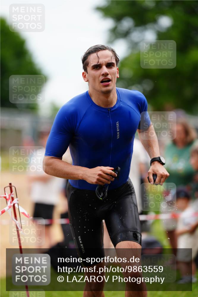 21.06.2026 - 29. Vierlanden-Triathlon LAZAROV Photography http://msf.ph/oto/9863559 21.06.2026 11:02:15 Schwimmen 643, 652, 685, 693, 710, 716, 729 meine-sportfotos.de