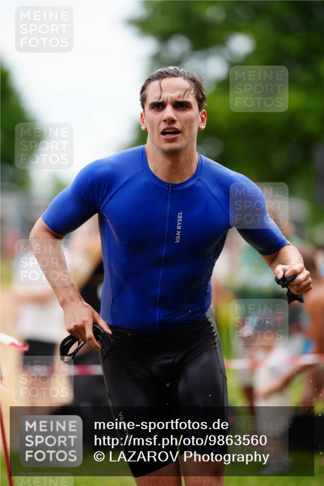 21.06.2026 - 29. Vierlanden-Triathlon LAZAROV Photography http://msf.ph/oto/9863560 21.06.2026 11:02:15 Schwimmen 643, 652, 685, 693, 710, 716, 729 meine-sportfotos.de