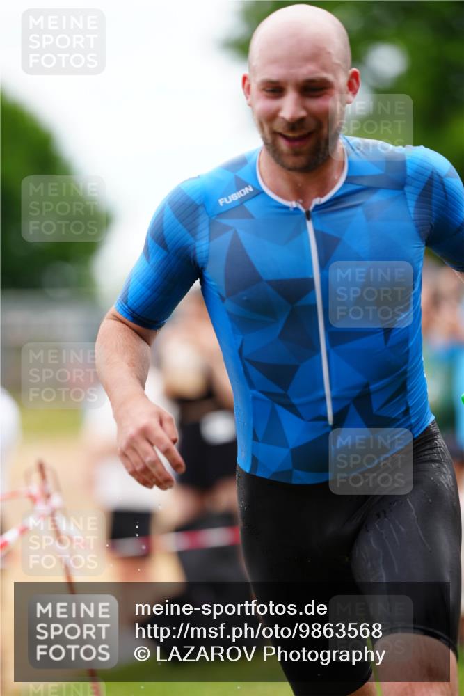21.06.2026 - 29. Vierlanden-Triathlon LAZAROV Photography http://msf.ph/oto/9863568 21.06.2026 11:02:24 Schwimmen 643, 652, 693, 729 meine-sportfotos.de