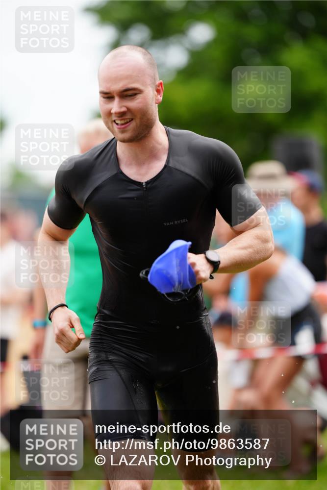 21.06.2026 - 29. Vierlanden-Triathlon LAZAROV Photography http://msf.ph/oto/9863587 21.06.2026 11:03:01 Schwimmen 659, 688, 705, 727, 757 meine-sportfotos.de
