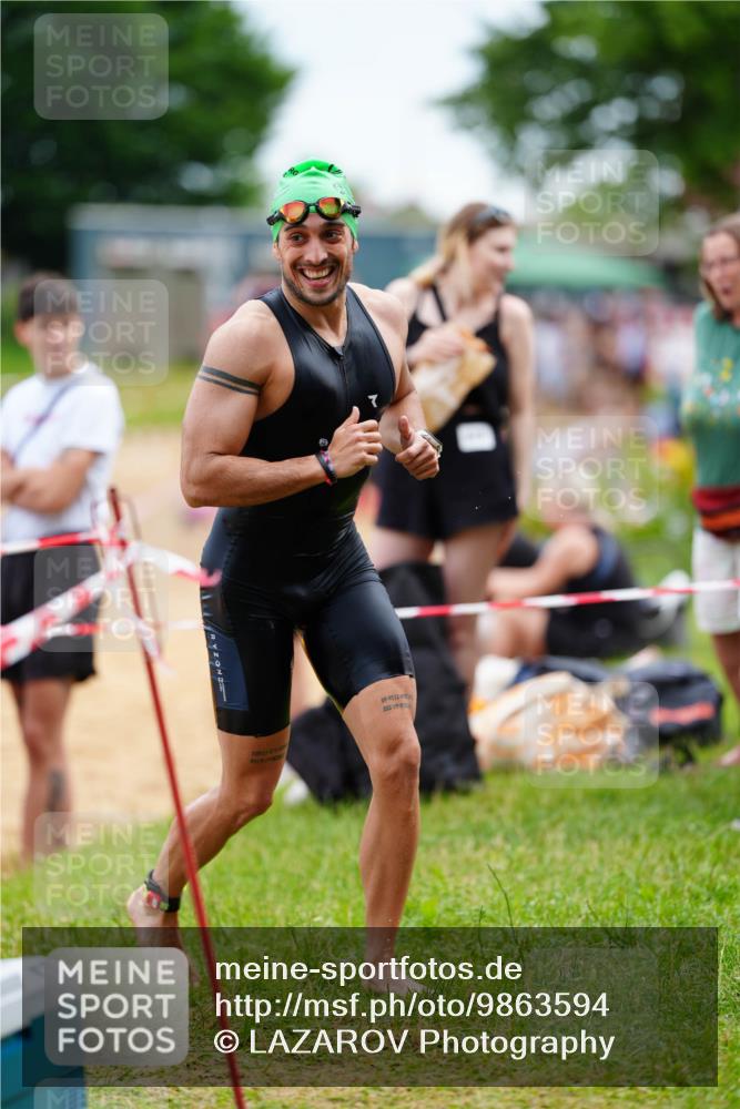 21.06.2026 - 29. Vierlanden-Triathlon LAZAROV Photography http://msf.ph/oto/9863594 21.06.2026 11:03:15 Schwimmen 695, 703, 713 meine-sportfotos.de