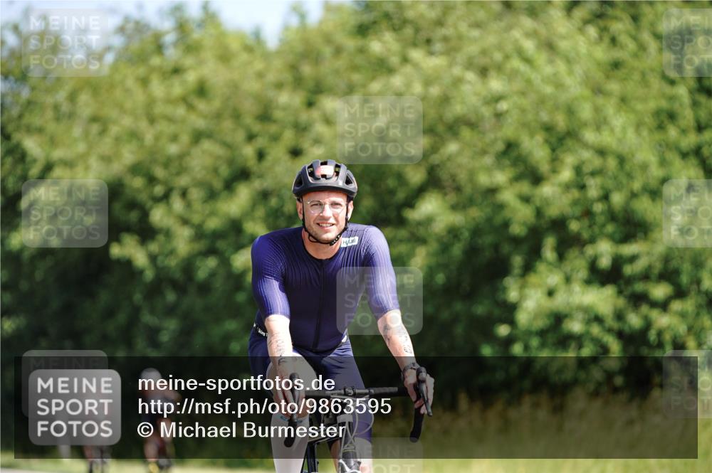 21.06.2026 - Viking Triathlon Michael Burmester http://msf.ph/oto/9863595 21.06.2026 11:38:58 Radfahren 51, 73, 100, 102, 105, 126, 164, 171, 276, 306, 326, 531, 605, 606, 617, 638, 648 meine-sportfotos.de