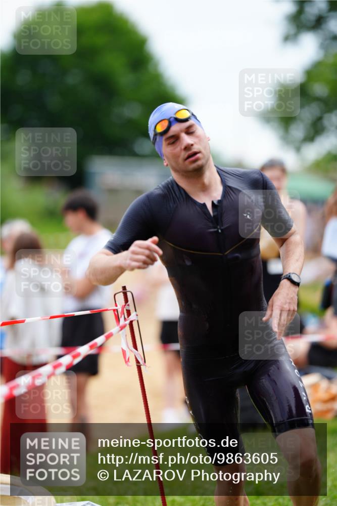 21.06.2026 - 29. Vierlanden-Triathlon LAZAROV Photography http://msf.ph/oto/9863605 21.06.2026 11:03:25 Schwimmen 695 meine-sportfotos.de