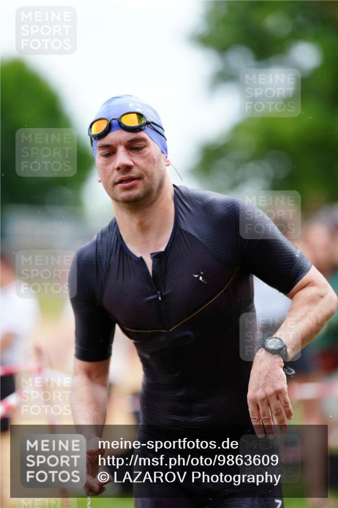 21.06.2026 - 29. Vierlanden-Triathlon LAZAROV Photography http://msf.ph/oto/9863609 21.06.2026 11:03:26 Schwimmen 695 meine-sportfotos.de