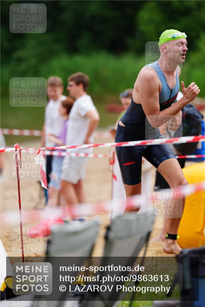 21.06.2026 - 29. Vierlanden-Triathlon LAZAROV Photography http://msf.ph/oto/9863613 21.06.2026 11:03:46 Schwimmen 649, 751 meine-sportfotos.de