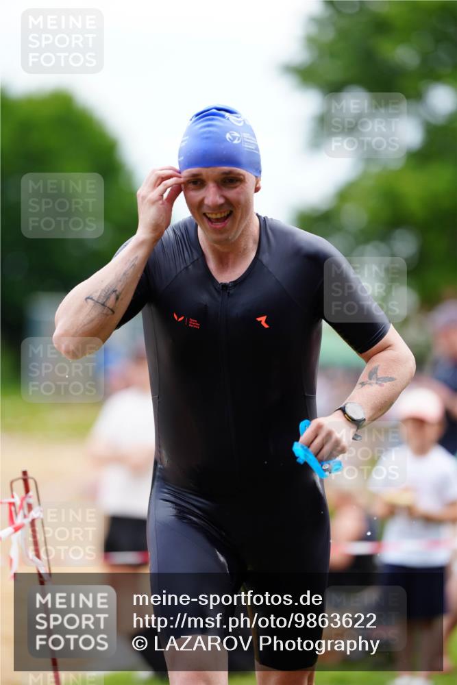 21.06.2026 - 29. Vierlanden-Triathlon LAZAROV Photography http://msf.ph/oto/9863622 21.06.2026 11:03:55 Schwimmen 649, 751 meine-sportfotos.de
