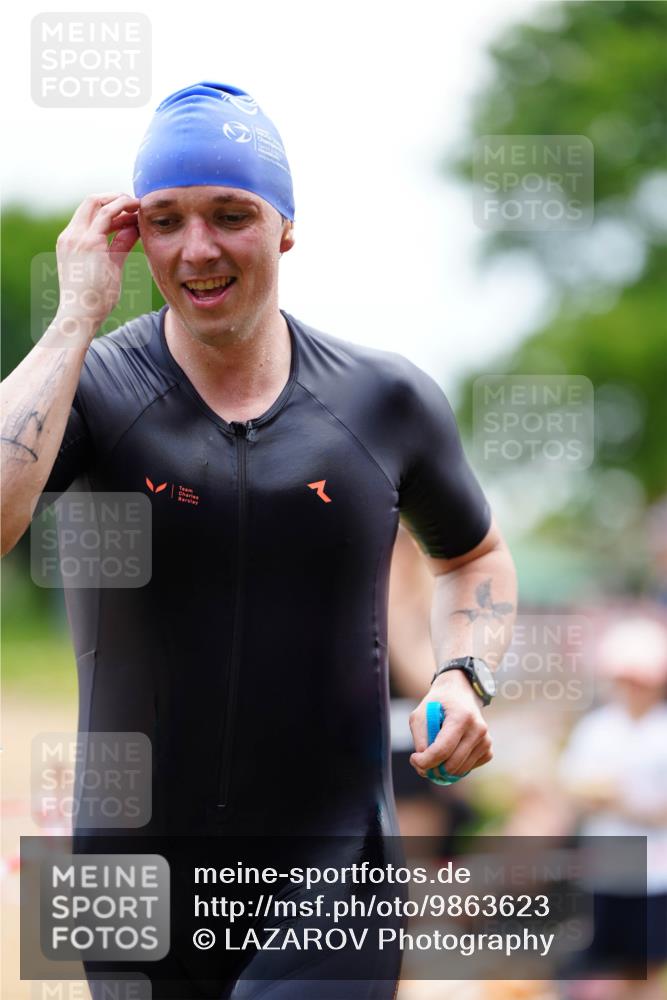 21.06.2026 - 29. Vierlanden-Triathlon LAZAROV Photography http://msf.ph/oto/9863623 21.06.2026 11:03:56 Schwimmen 649 meine-sportfotos.de