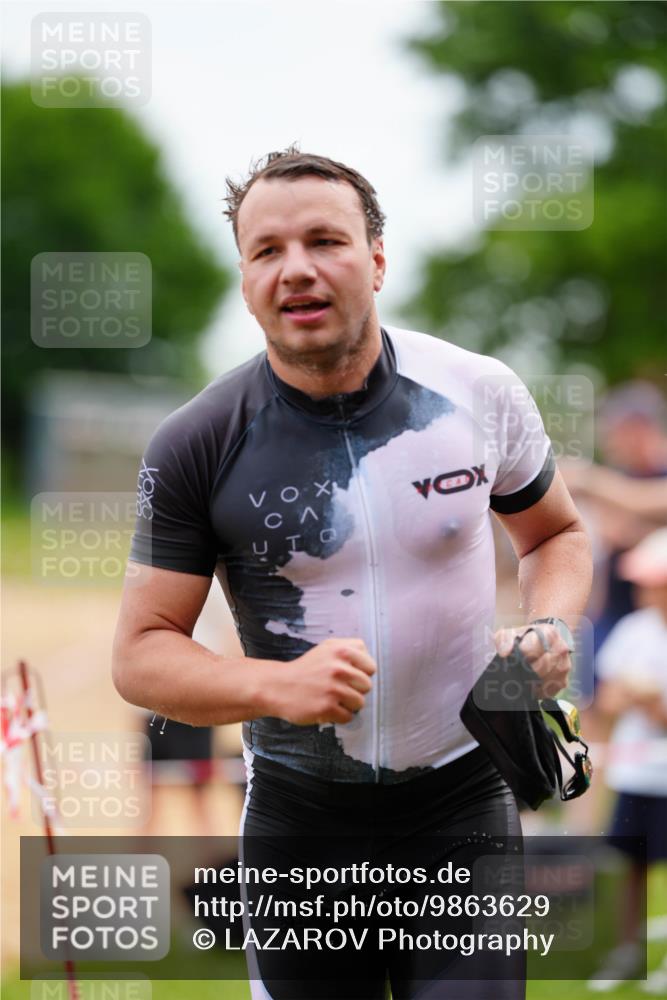 21.06.2026 - 29. Vierlanden-Triathlon LAZAROV Photography http://msf.ph/oto/9863629 21.06.2026 11:04:11 Schwimmen 655, 734 meine-sportfotos.de