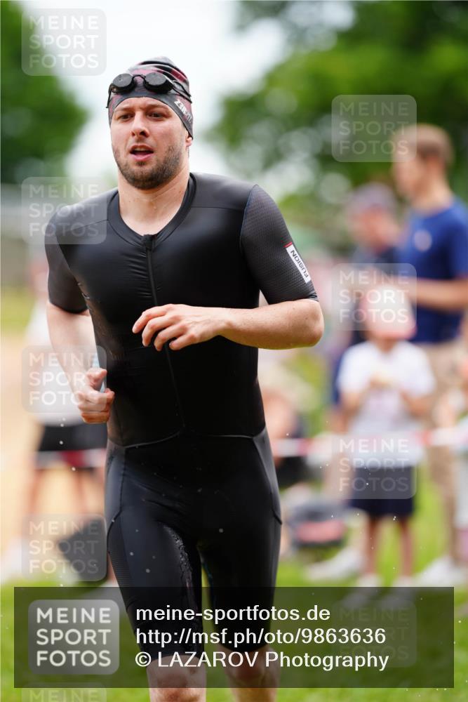 21.06.2026 - 29. Vierlanden-Triathlon LAZAROV Photography http://msf.ph/oto/9863636 21.06.2026 11:04:16 Schwimmen 632, 655, 672, 734 meine-sportfotos.de