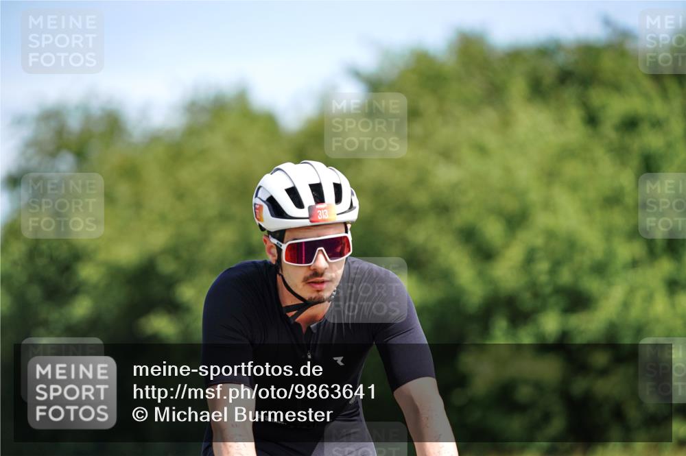 21.06.2026 - Viking Triathlon Michael Burmester http://msf.ph/oto/9863641 21.06.2026 11:39:54 Radfahren 2, 19, 21, 91, 173, 192, 194, 313, 350, 380, 607, 639 meine-sportfotos.de