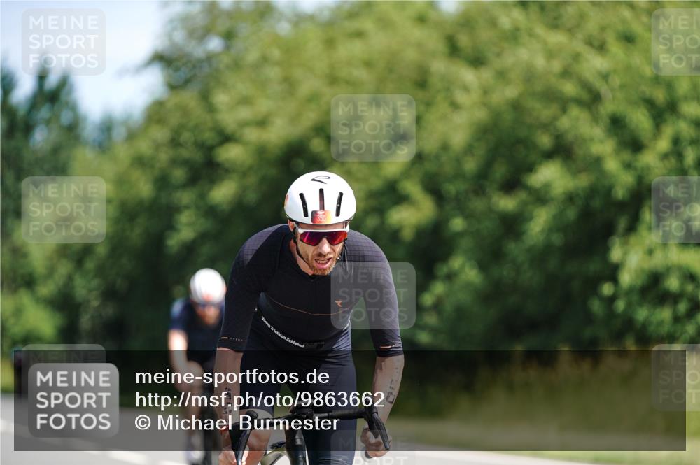 21.06.2026 - Viking Triathlon Michael Burmester http://msf.ph/oto/9863662 21.06.2026 11:40:11 Radfahren 21, 91, 144, 161, 196, 205, 342, 350, 380, 475, 540, 554, 555, 607, 628, 639 meine-sportfotos.de